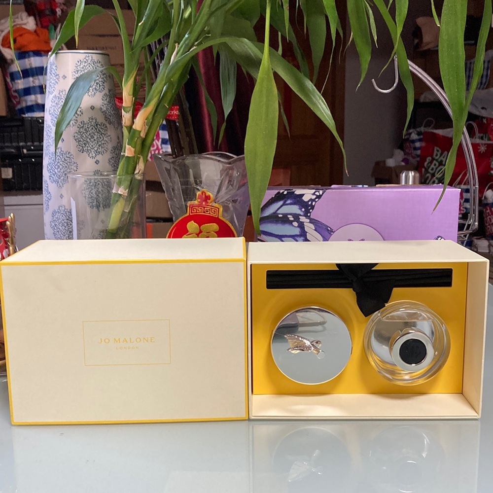 Jo Malone London Limited Edition English Pear & Freesia Home Collection